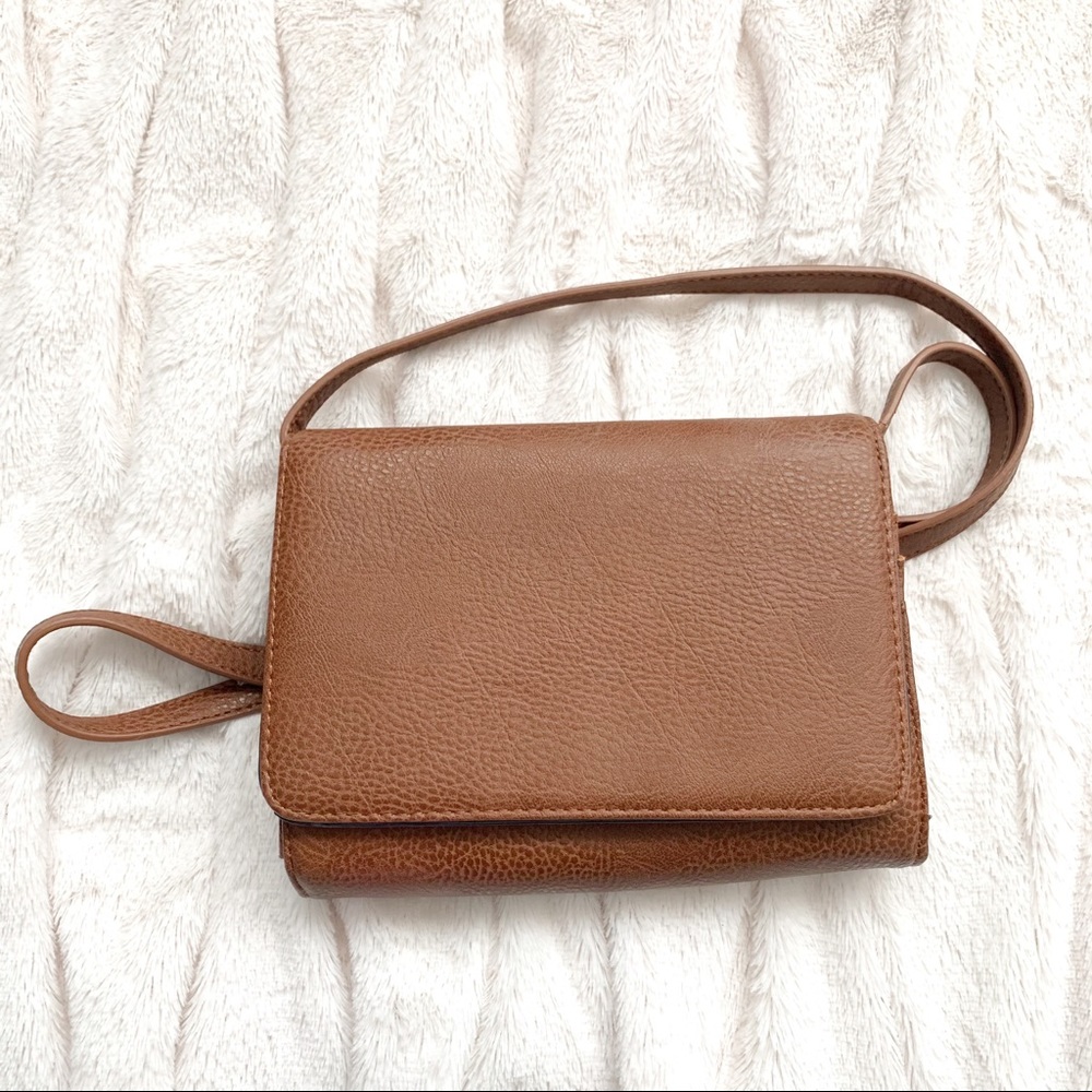 GH Bass & Co Brown Crossbody Bag/Clutch